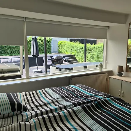 Townhouse Med Traeterrasse Lägenhet