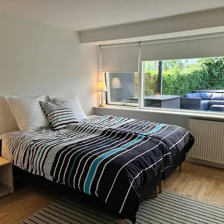 Apartment Townhouse Med Traeterrasse
